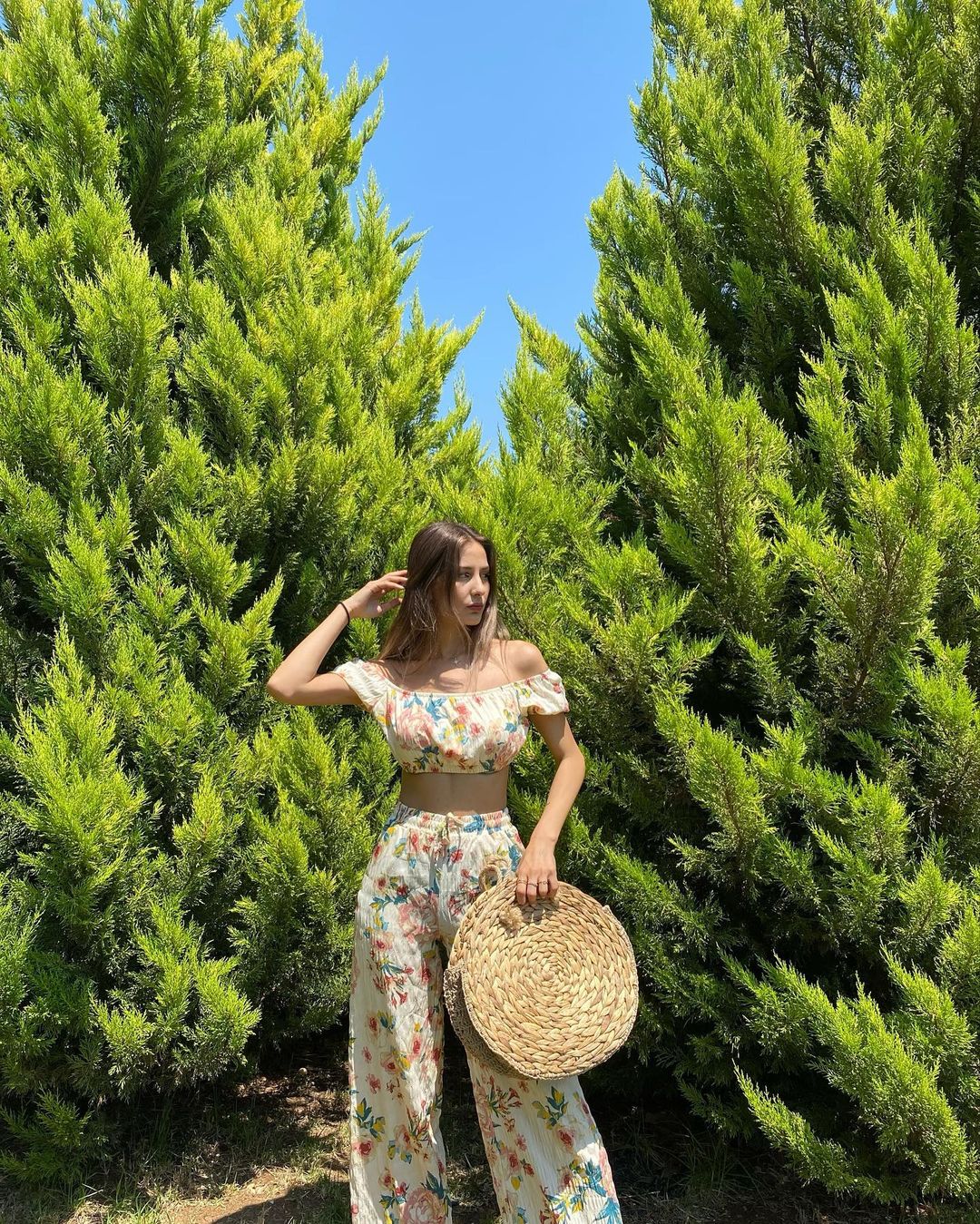 Sırt Detaylı Takım - Görsel 6