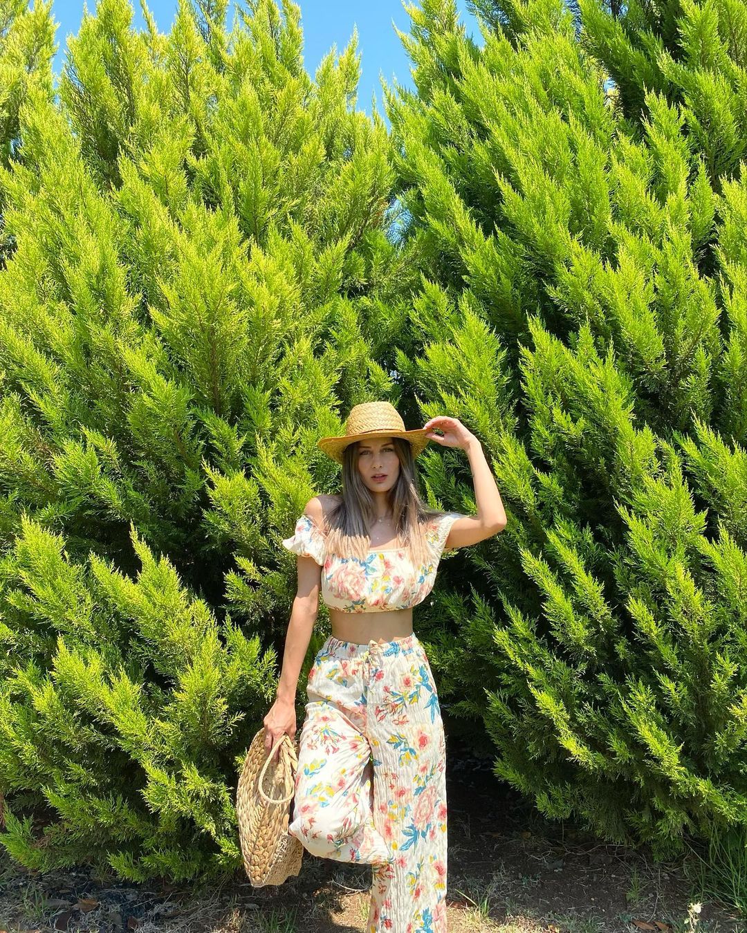 Sırt Detaylı Takım - Görsel 7