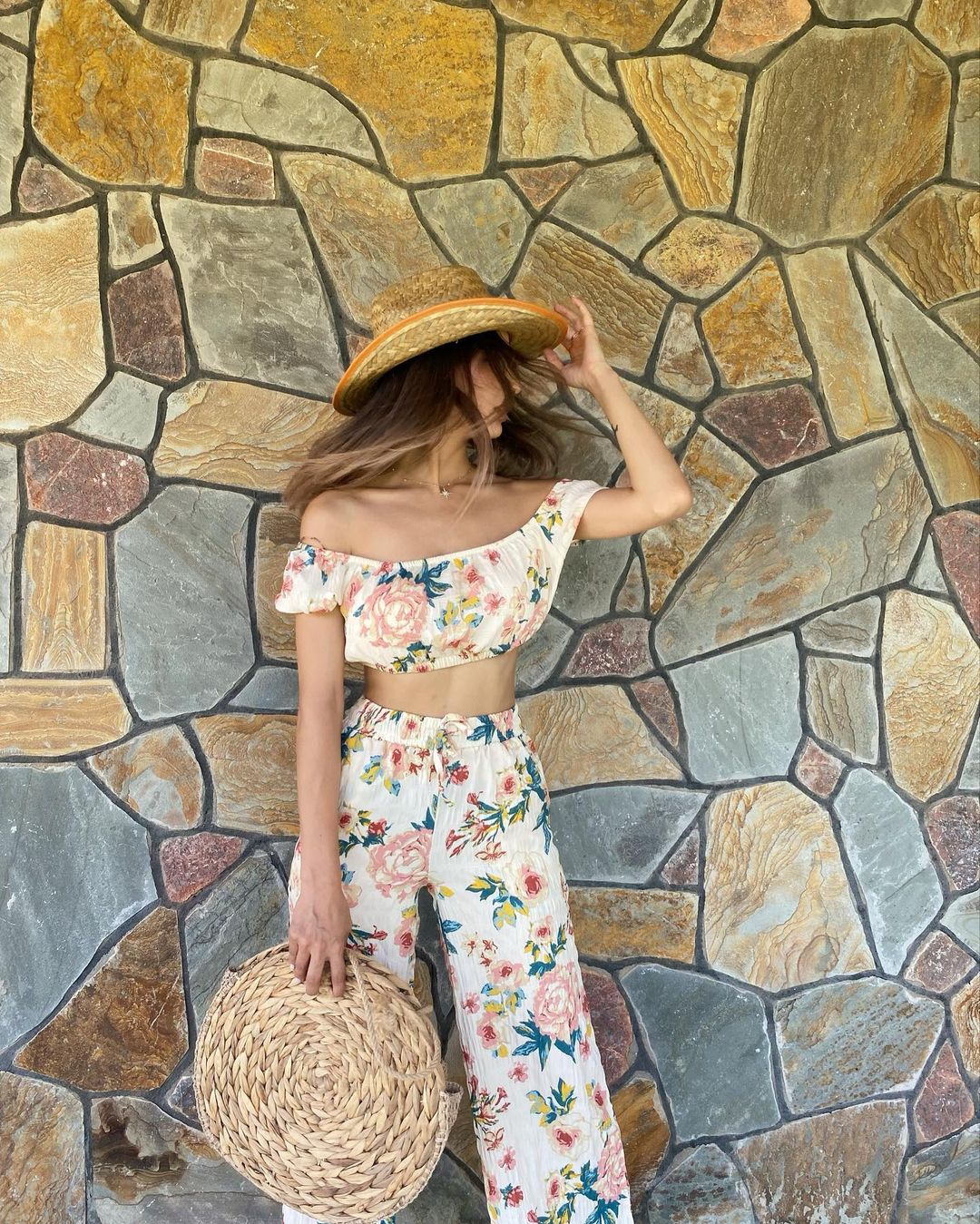 Sırt Detaylı Takım